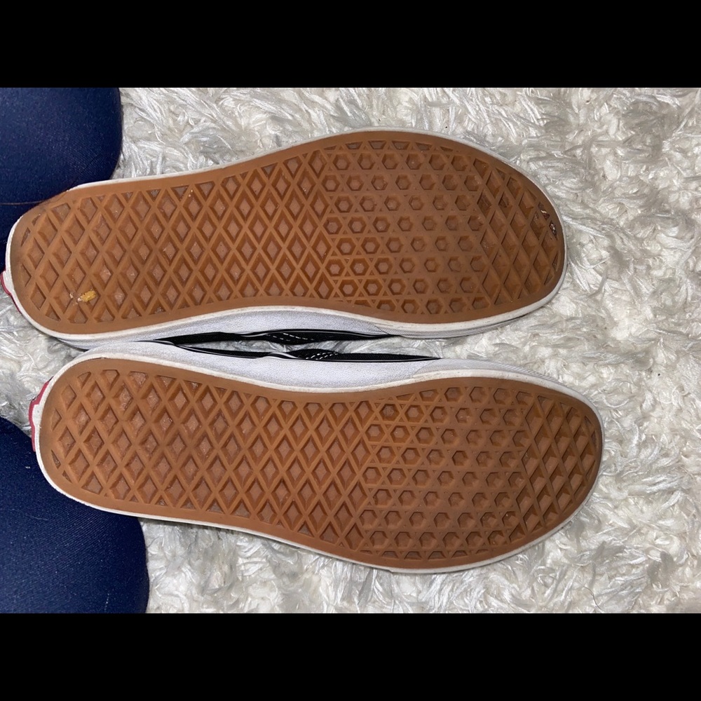 Vans - Picture 2 of 2